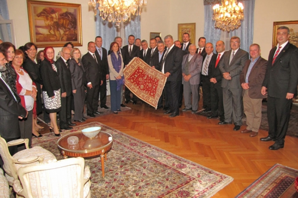 Buenos Aires Büyükelçisi Taner Karakaş, Manisa Delegasyonu Evinde Ağırladı