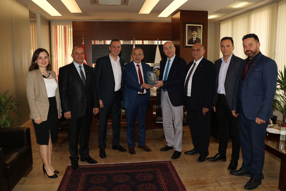 Ekonomist Mahfi Eğilmez Türkiye ve Dünya Ekonomisini Anlattı